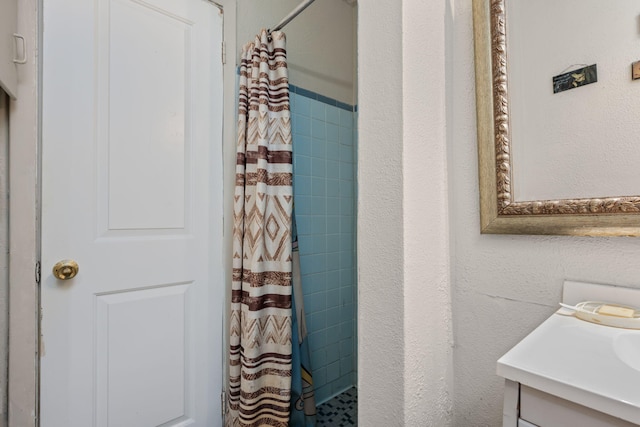 1005 Revere Dr, Pensacola, FL 32506 - full bath featuring tiled shower