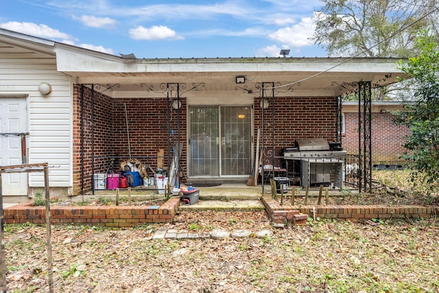 1005 Revere Dr, Pensacola, FL 32506 - back of property featuring brick siding