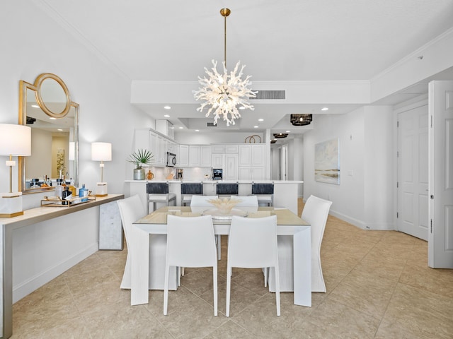 dining space with recessed lighting, visible vents, ornamental molding, a chandelier, and baseboards