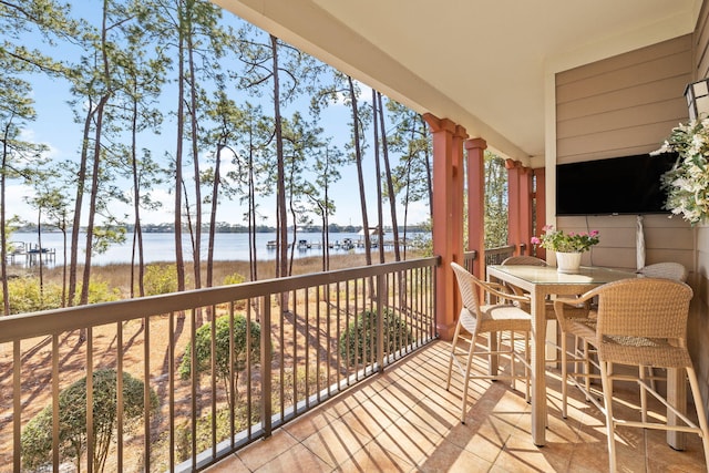 balcony featuring outdoor dining space