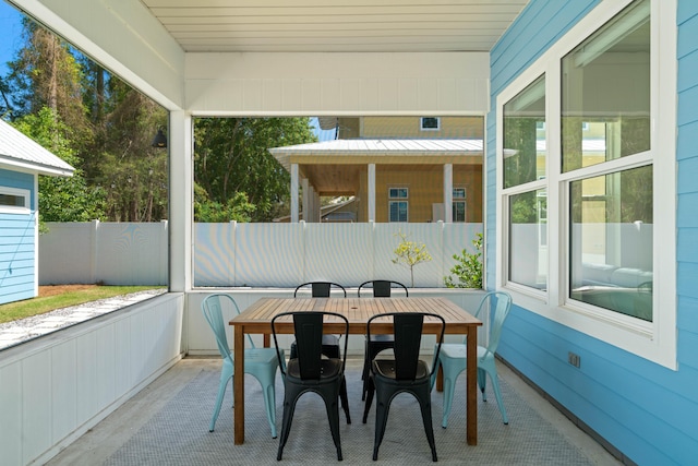 view of sunroom / solarium