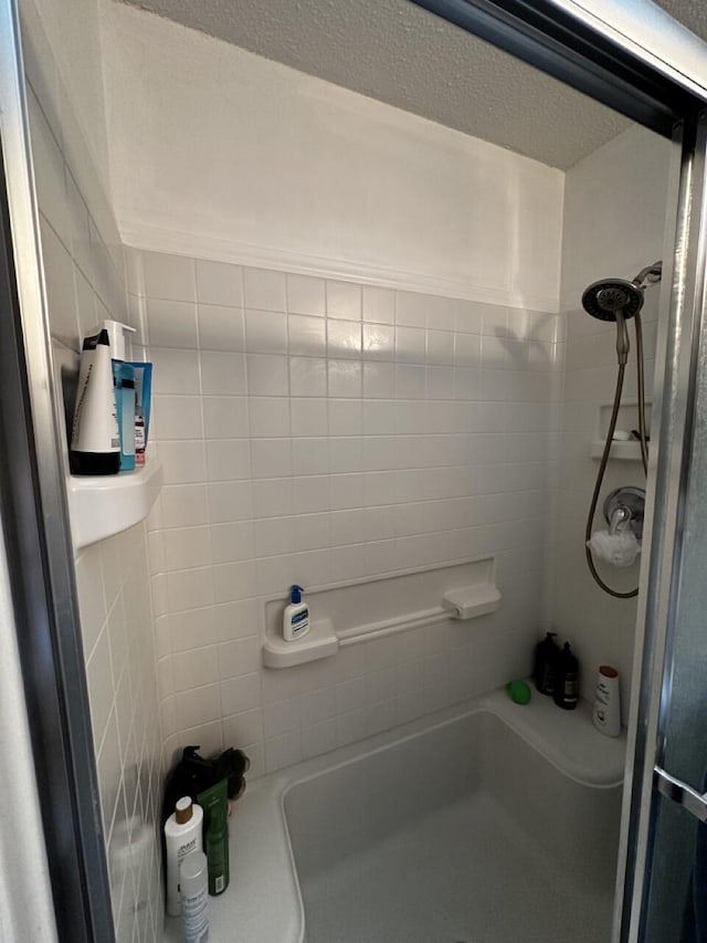 223 W Pinoak Ct, Crestview, FL 32539 - view of bathroom