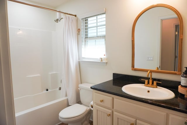 full bath with shower / bath combination with curtain, vanity, and toilet