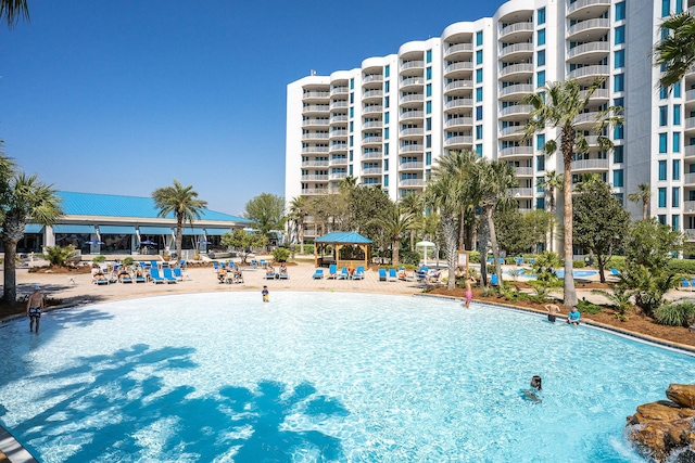 view of swimming pool