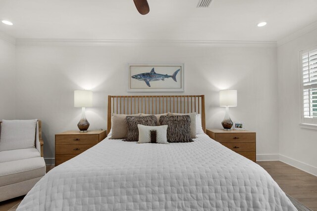 846 Cannon Ln, Destin, FL 32541 - bedroom featuring dark wood finished floors, recessed lighting, ornamental molding, a ceiling fan, and baseboards
