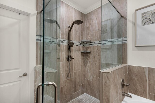 846 Cannon Ln, Destin, FL 32541 - full bathroom featuring tiled shower and crown molding