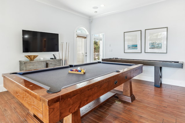 rec room featuring baseboards, ornamental molding, wood finished floors, pool table, and recessed lighting