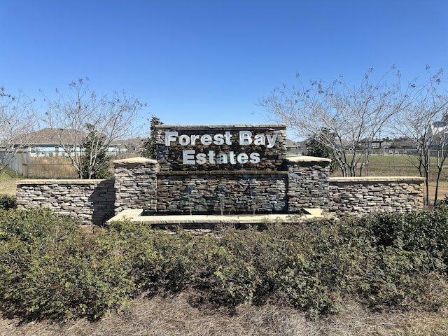 view of community / neighborhood sign