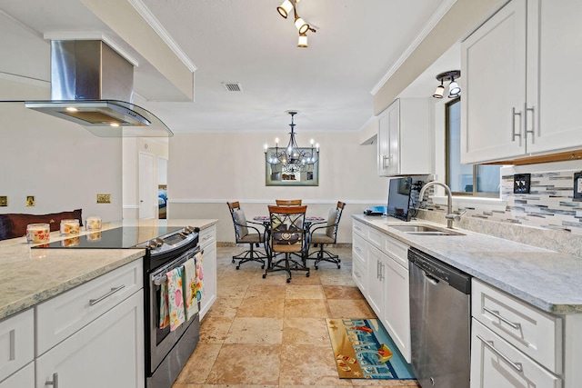 kitchen featuring electric range, visible vents, range hood, stainless steel dishwasher, and a sink