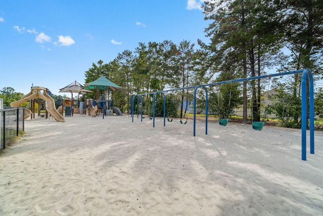 232 Brighton Cv, Freeport, FL 32439 - view of community playground