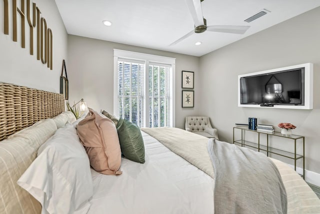 bedroom with visible vents, a ceiling fan, and recessed lighting