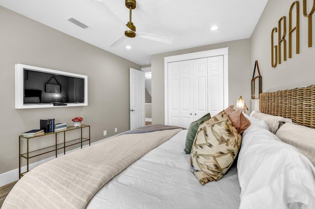 bedroom with recessed lighting, a closet, visible vents, ceiling fan, and baseboards