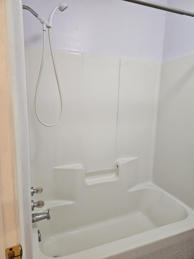946 Ashley Ln Unit C, Fort Walton Beach, FL 32547 - full bathroom featuring shower / washtub combination