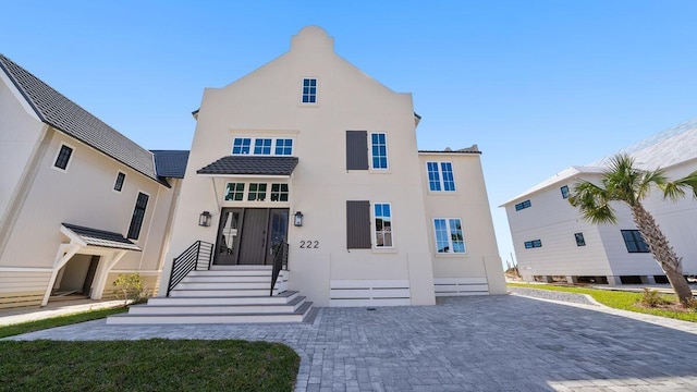 view of front of property with stucco siding