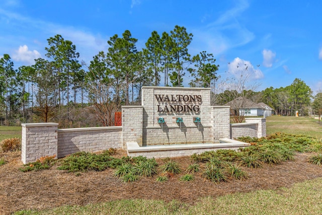 view of community / neighborhood sign