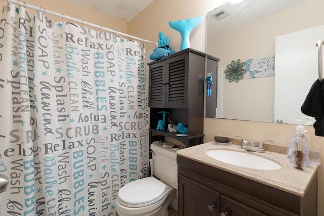 full bathroom with visible vents, toilet, vanity, and a shower with curtain