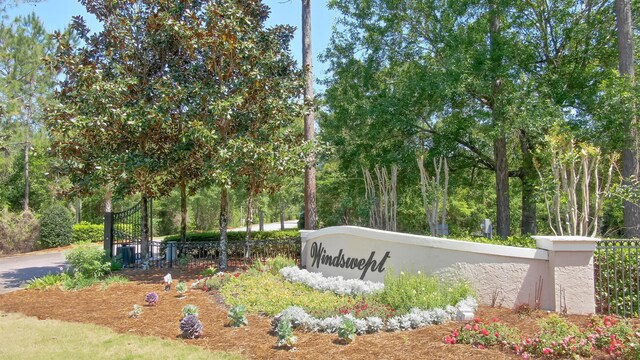279 Tournament Ln, Freeport, FL 32439 - community / neighborhood sign with fence