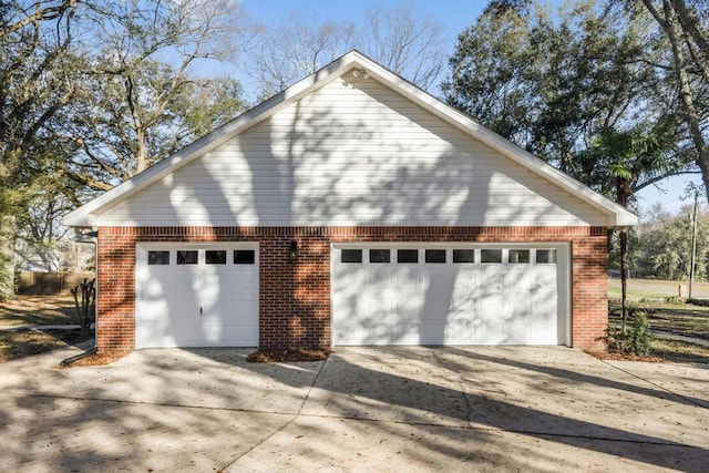 view of detached garage