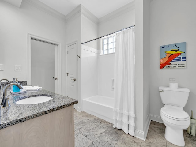 bathroom featuring toilet, vanity, baseboards, ornamental molding, and shower / tub combo with curtain