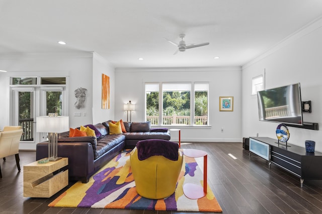 living area featuring recessed lighting, baseboards, wood finished floors, and ornamental molding