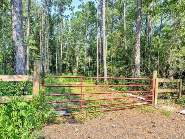 Listing photo 2 for 20 Moccasin Forks Rd, Ponce De Leon FL 32455