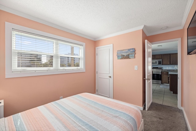 bedroom with light carpet, crown molding, a textured ceiling, and baseboards