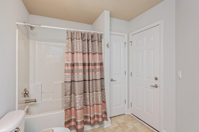 full bathroom with toilet and shower / bathtub combination with curtain