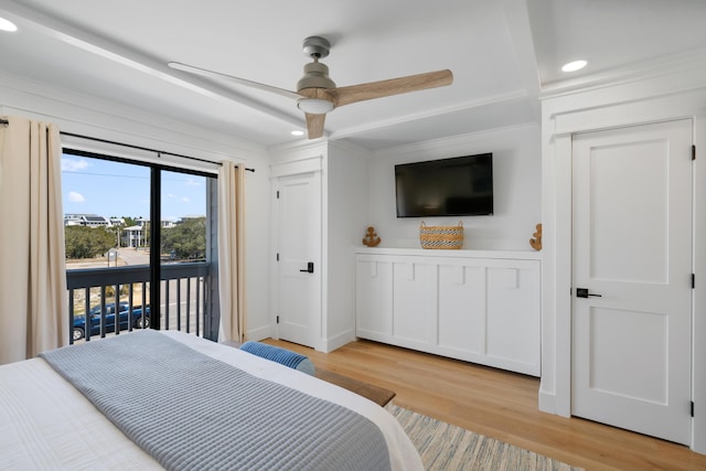 bedroom featuring access to exterior, recessed lighting, light wood-type flooring, and ceiling fan