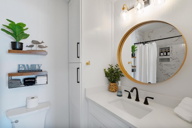 bathroom with a shower with shower curtain, toilet, and vanity