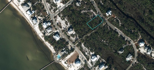 Listing photo 2 for 207 Signal Ln, Port St Joe FL 32456