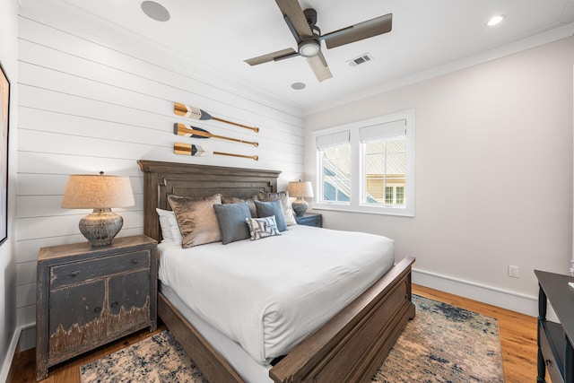 11 Dandelion Dr, Santa Rosa Beach, FL 32459 - bedroom featuring wood finished floors, crown molding, baseboards, recessed lighting, and a ceiling fan