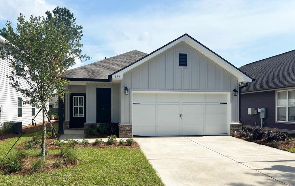 699 Earl Godwin Rd, Freeport, FL 32439 - photo 1