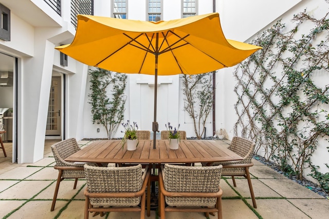 view of patio with outdoor dining space