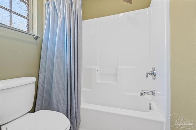 1607 Woodlawn Way, Gulf Breeze, FL 32563 - full bathroom with toilet and shower / tub combo