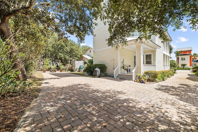 view of front of house with covered porch