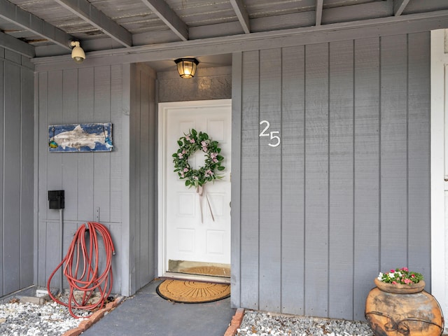 view of property entrance