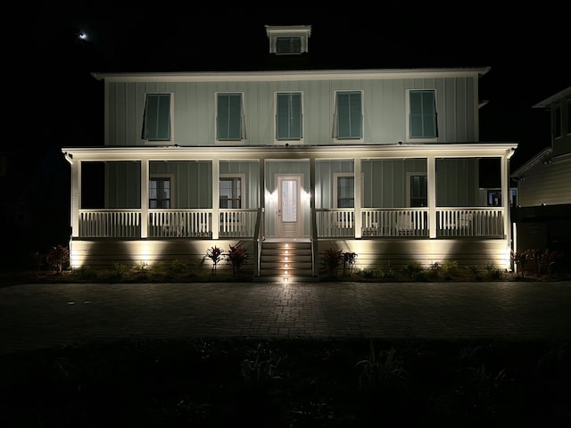 view of front of property with covered porch