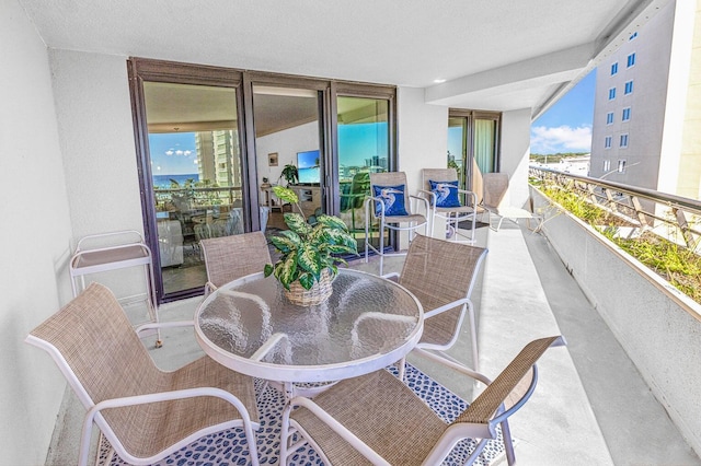 balcony with outdoor dining space