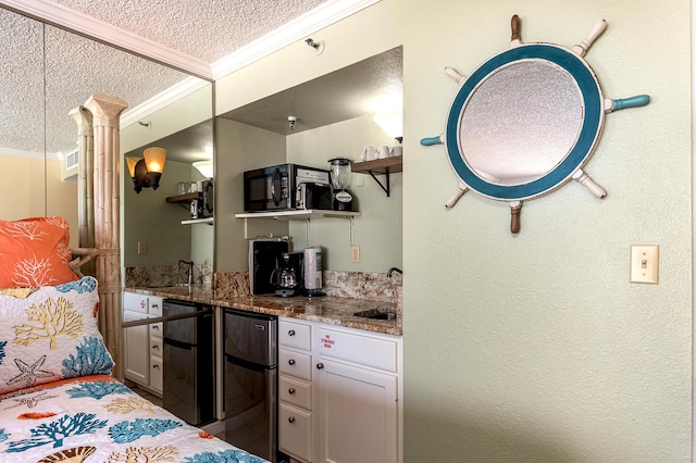 790 Santa Rosa Blvd Unit 304, Fort Walton Beach, FL 32548 - bar featuring wet bar, crown molding, a sink, black microwave, and fridge