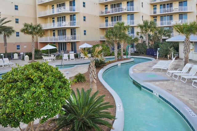 view of swimming pool