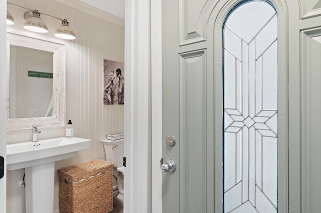 2381 W County Highway 30a Unit 8, Santa Rosa Beach, FL 32459 - bathroom with toilet and ornamental molding