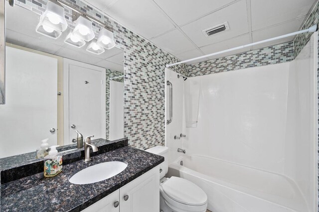 9850 S Thomas Dr Unit 205W, Panama City Beach, FL 32408 - full bathroom featuring visible vents, toilet, vanity, and bathtub / shower combination