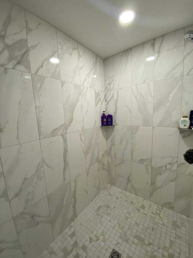3784 Redbud Way, Panama City, FL 32404 - full bathroom with tiled shower