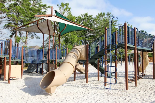 194 Mill Pond Cv, Freeport, FL 32439 - view of community play area