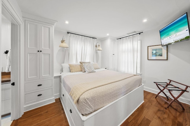 122 W Kingston Rd, Rosemary Beach, FL 32461 - bedroom featuring dark wood-style flooring, visible vents, and recessed lighting