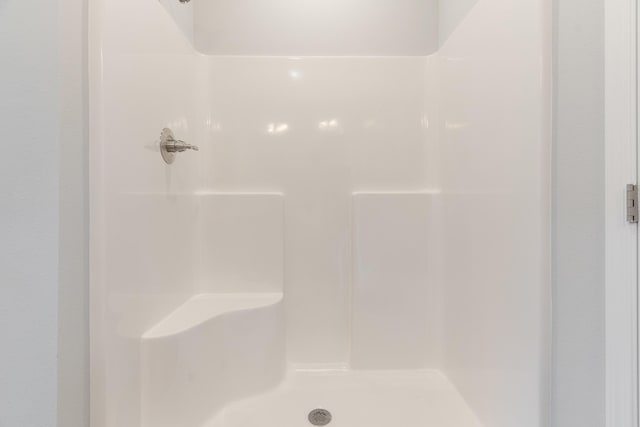 6119 Tansey St, Crestview, FL 32539 - full bathroom featuring a shower stall