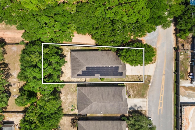 8393 New Orleans Ct, Navarre, FL 32566 - aerial view of property and surrounding area featuring property boundaries highlighted