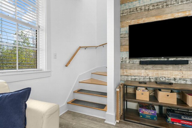 198 Somerset Bridge Rd Unit 117, Santa Rosa Beach, FL 32459 - stairway featuring baseboards and wood finished floors