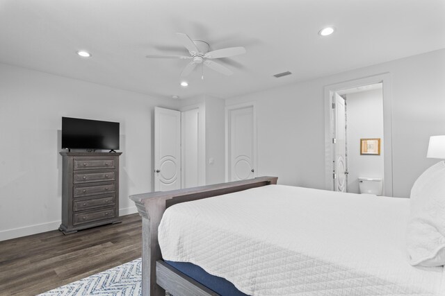 bedroom featuring baseboards, recessed lighting, dark wood-style floors, visible vents, and ceiling fan