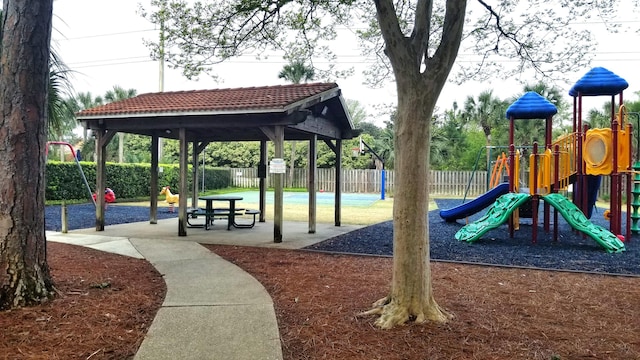 309 Wimico Cir, Destin, FL 32541 - community playground with fence